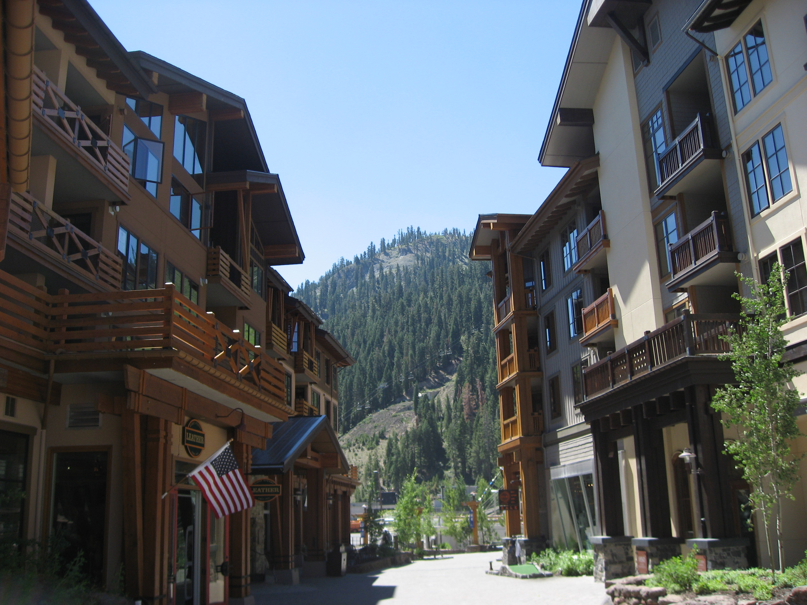 Vibrant après-ski scene at Squaw Valley with skiers enjoying the amenities